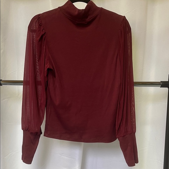 Sanctuary women’s maroon Fitted Long Sleeve turtleneck with sheer sleeves medium - Picture 3 of 5